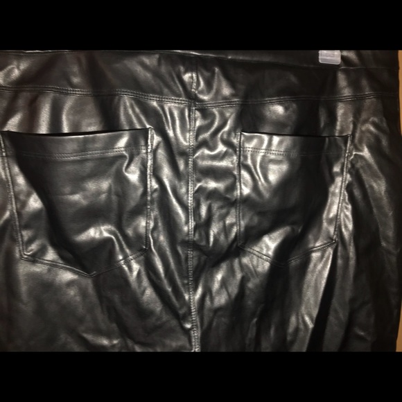 Zip Front Faux Leather Pants - Picture 3 of 4